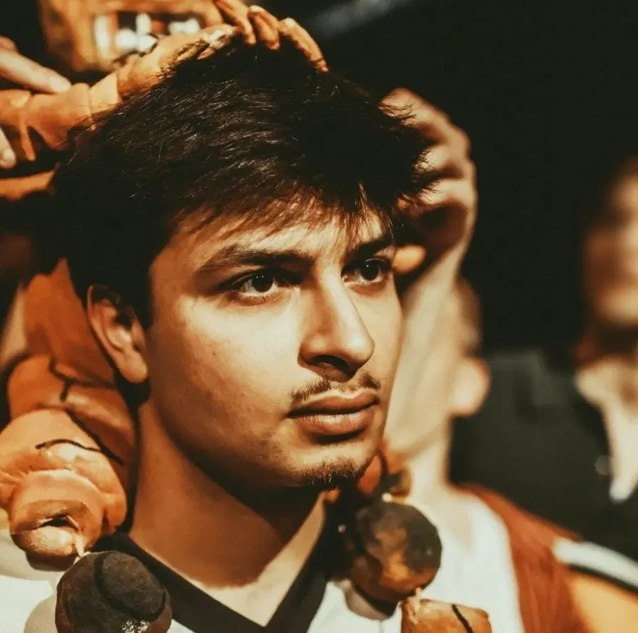 Close-up van Rafael in BANG BANG